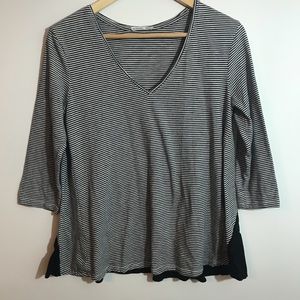 Zara Black White Striped Top V-Neck Size Medium